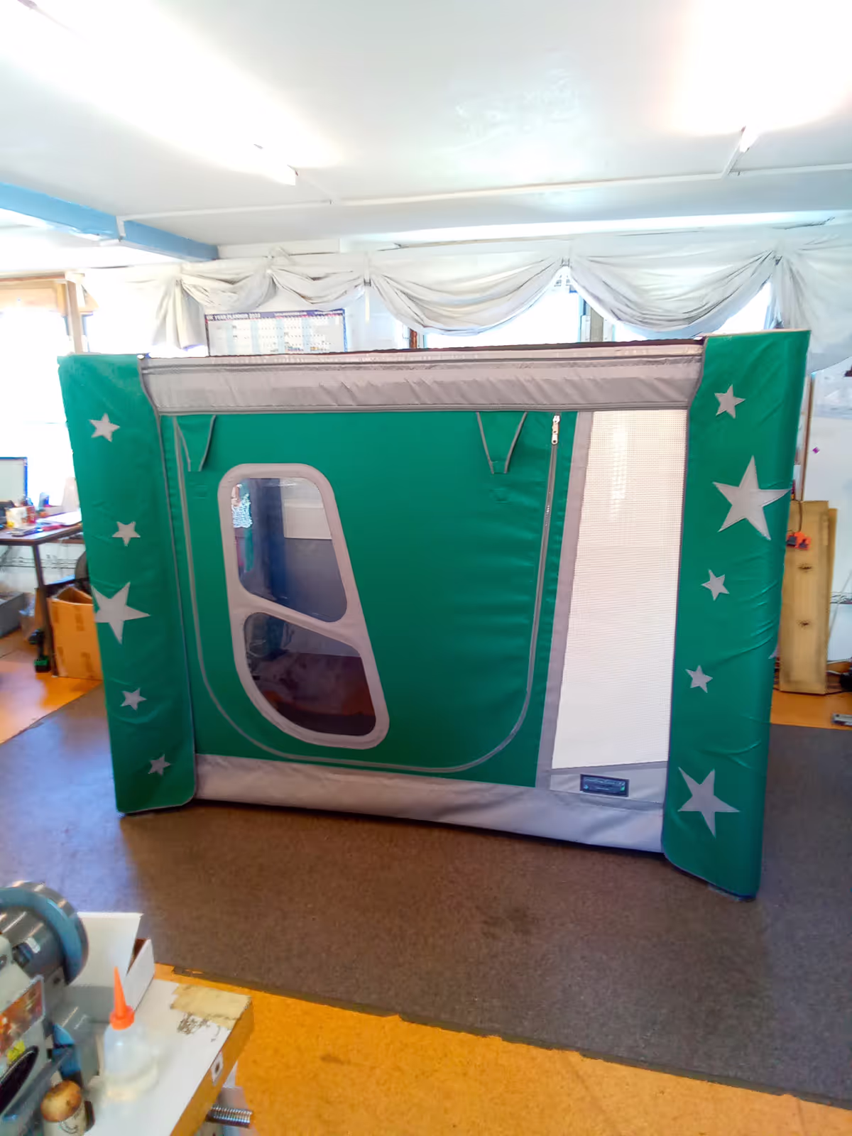 Standard safe and sound pod in green